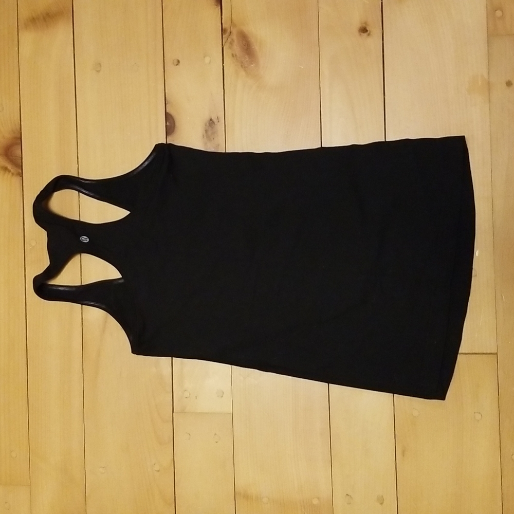lululemon • workout top | S
